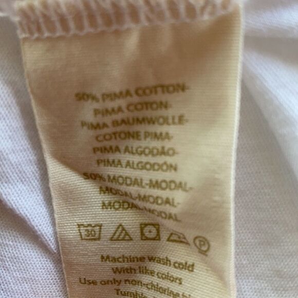 We The Free white raw edge loose top XS runs Big - Picture 14 of 16